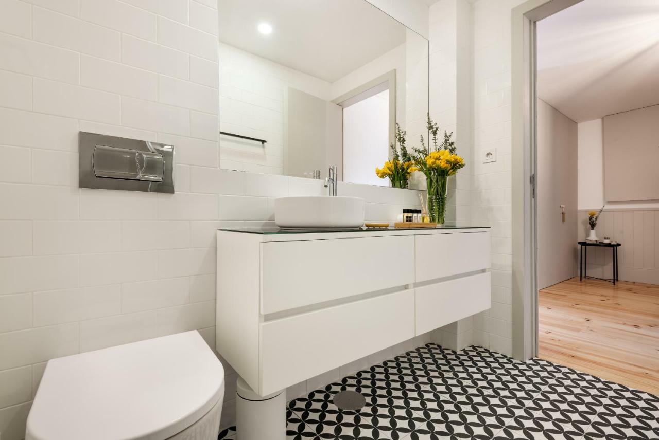 Lovelystay - Sun Loft W/ Balcony Porto Luaran gambar